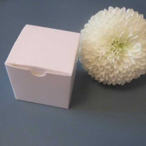 Petite boite carrée blanche - 5 x 5 x 5cm