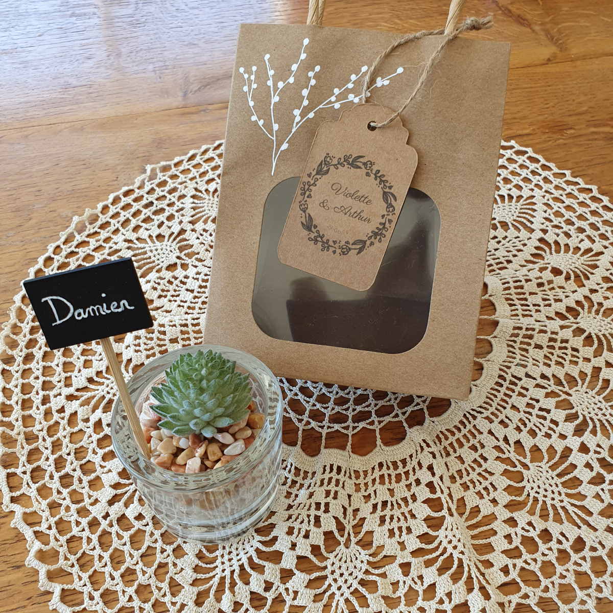 cadeau invité avec étiquette personnalisée mariage